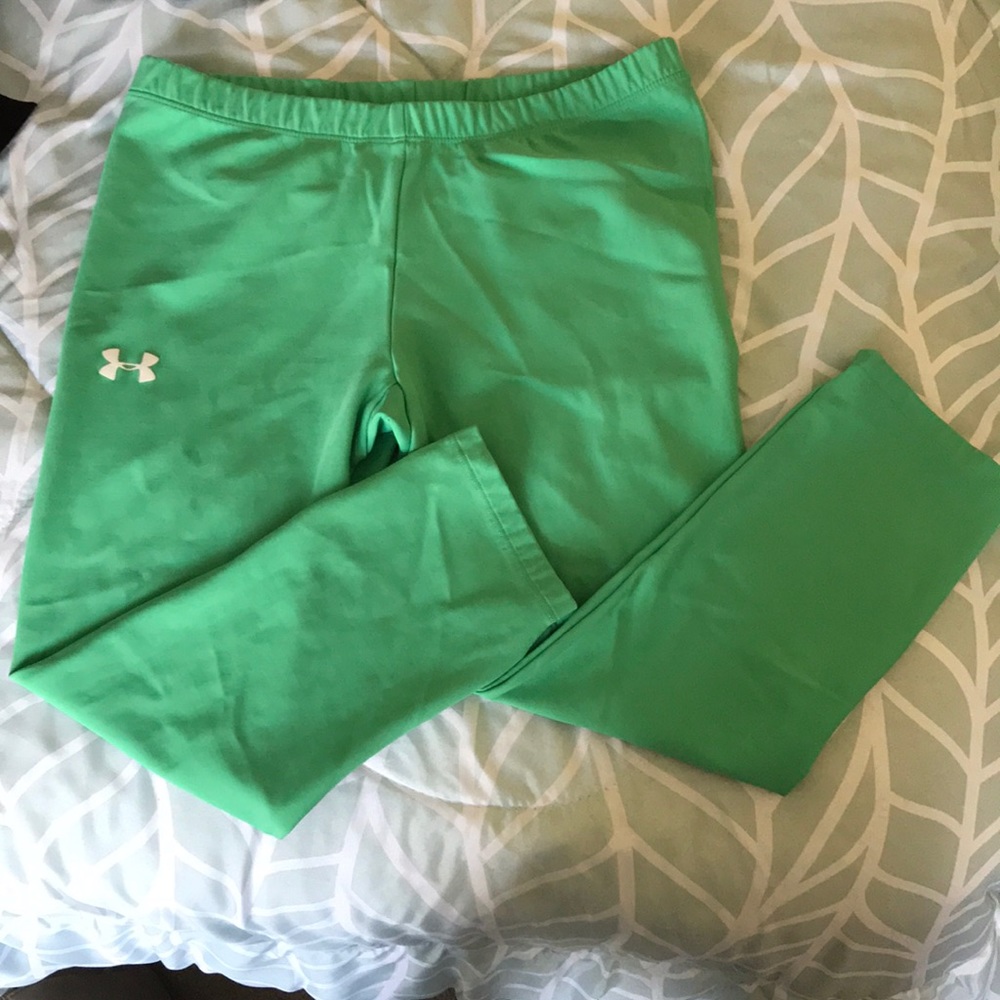 Buy2 get1 drew. NEW Under Armour sport legging